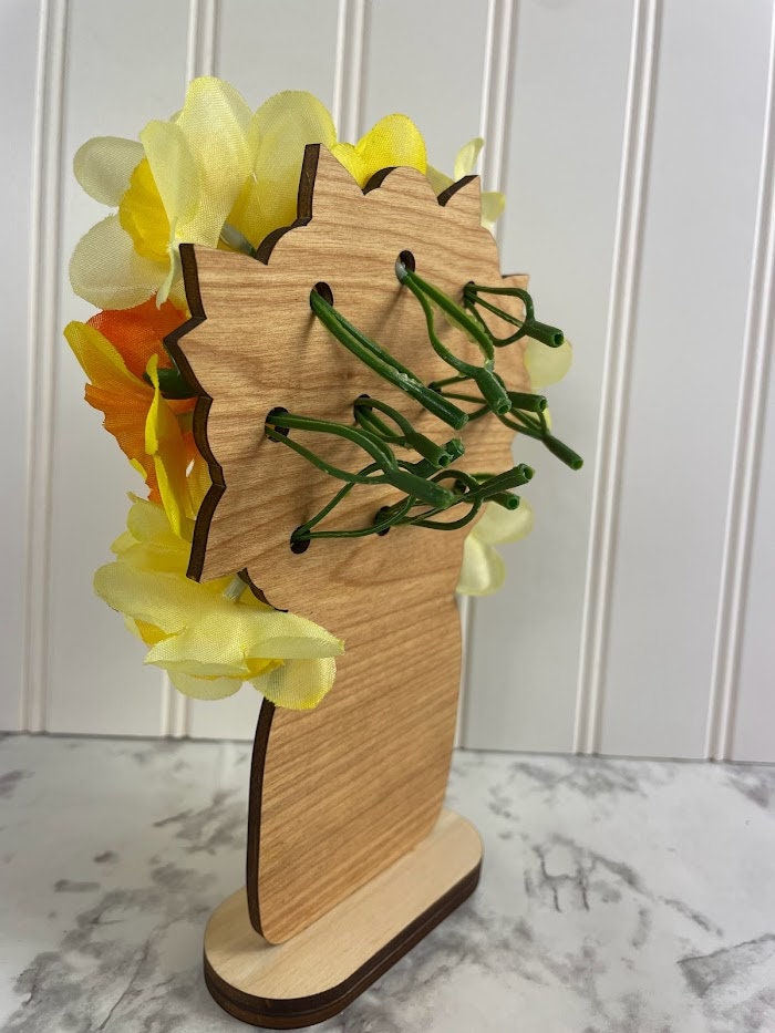 Mother's Day Flower Holder, Flower Stand | Wooden Mother's Day Flower Picker | Custom Mother's Day Gift