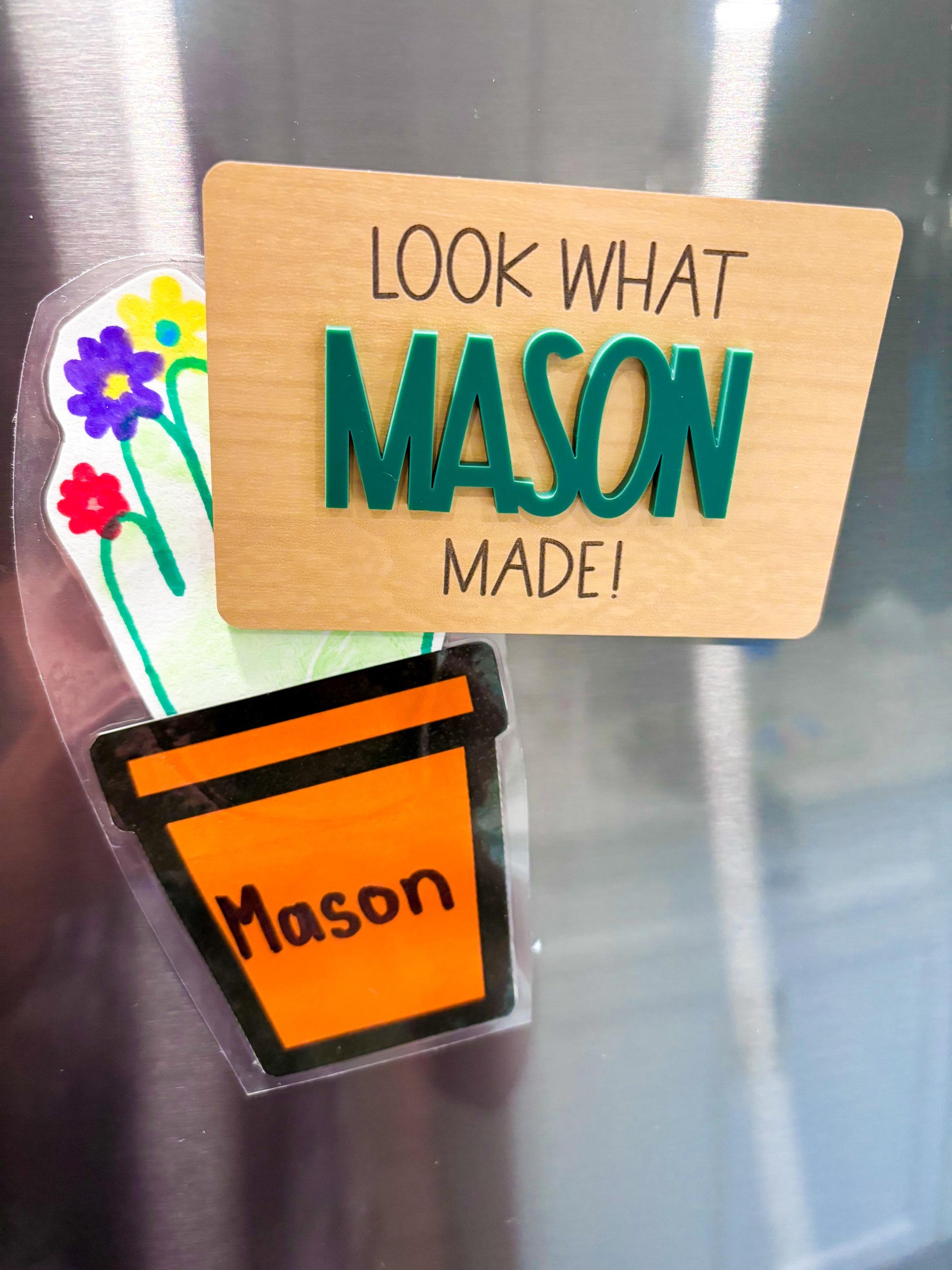 Kids Artwork Magnet Holder