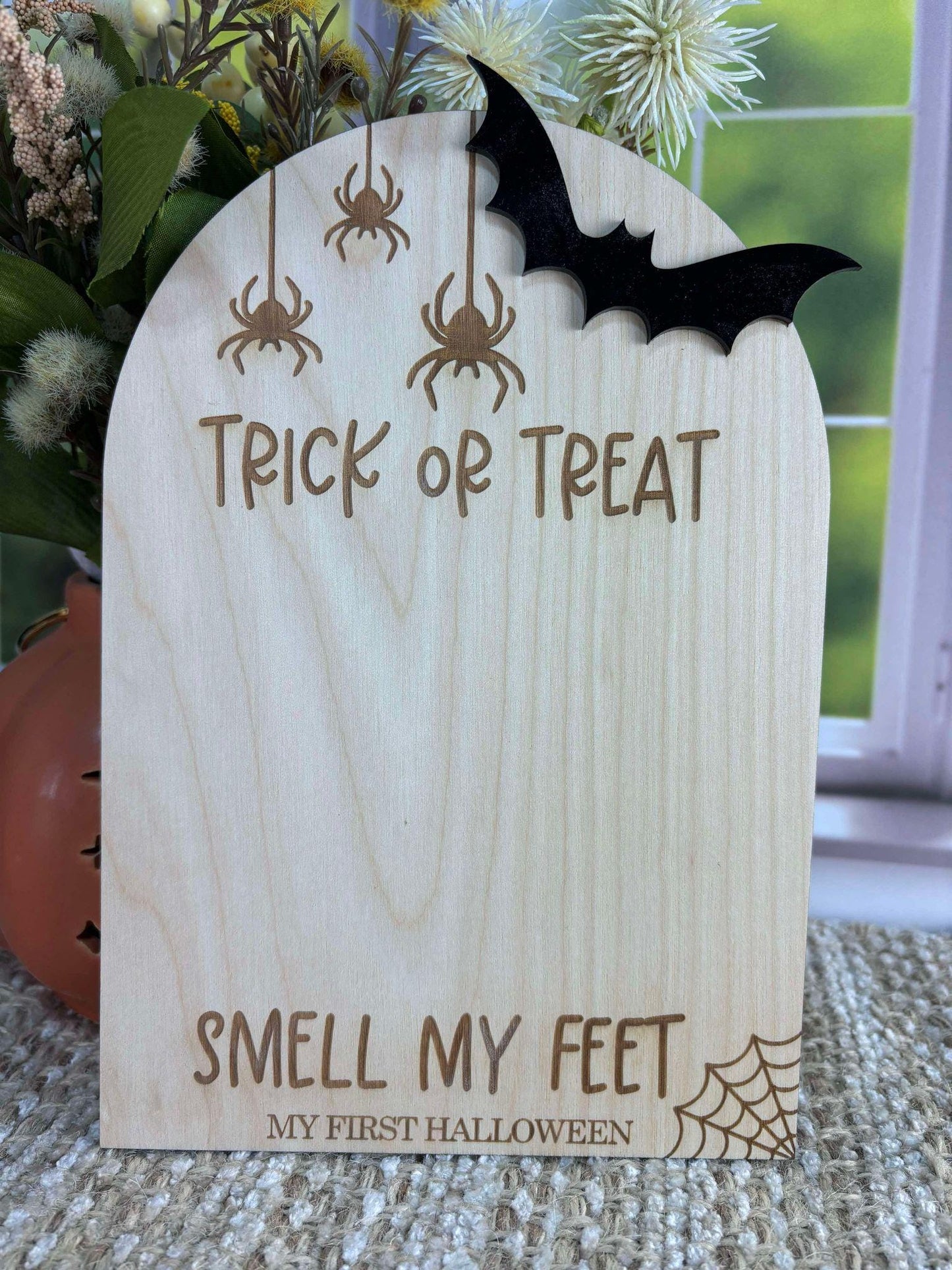 Baby's First Halloween, Halloween craft for Baby, Footprint Keepsake, baby's first gift, Trick or Treat Smell my Feet Craft, Fall Decor